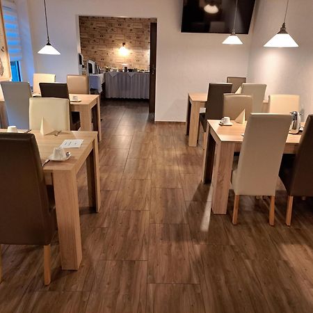 Hotel Angerland Garni 라팅겐 외부 사진