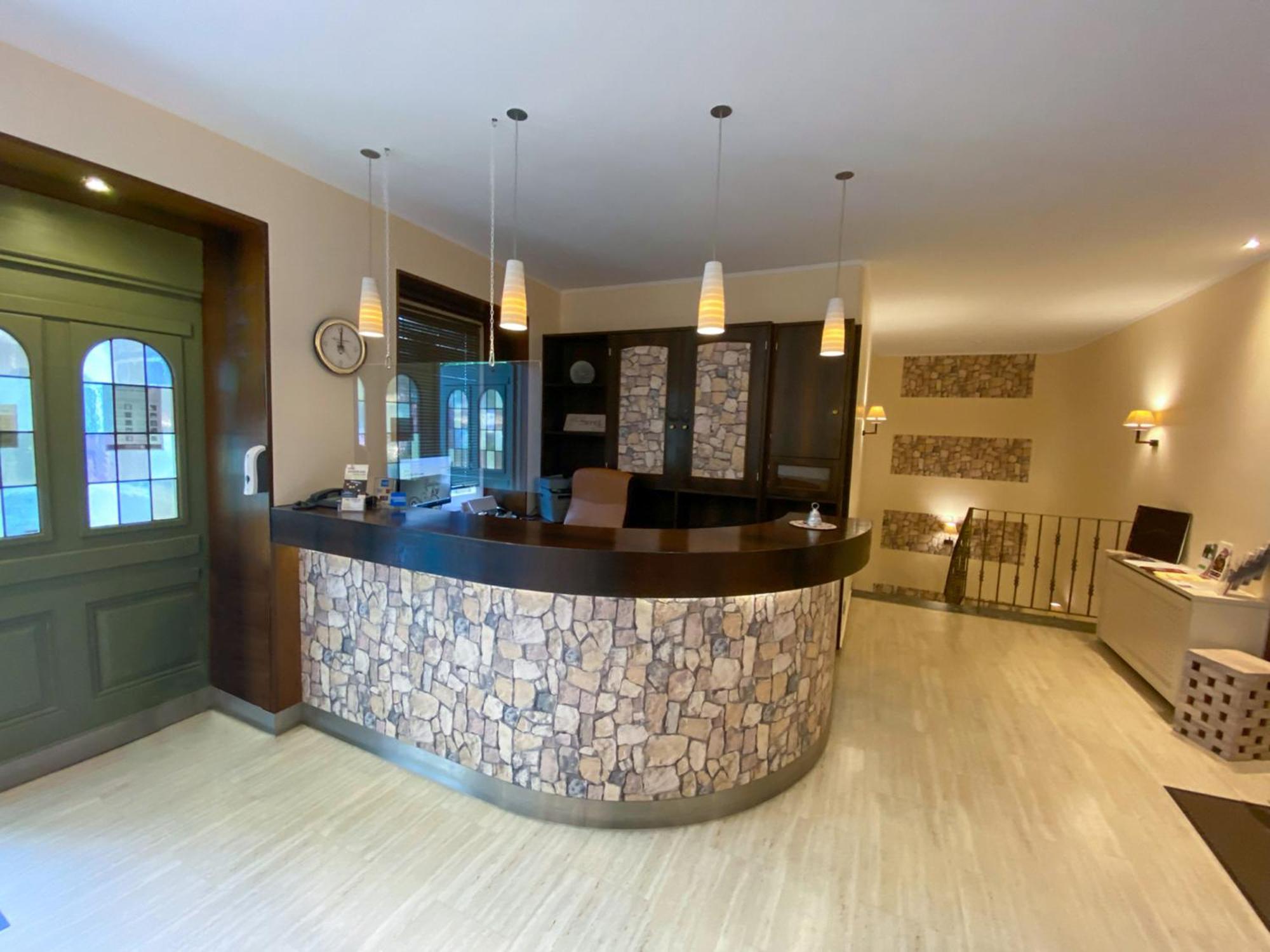 Hotel Angerland Garni 라팅겐 외부 사진