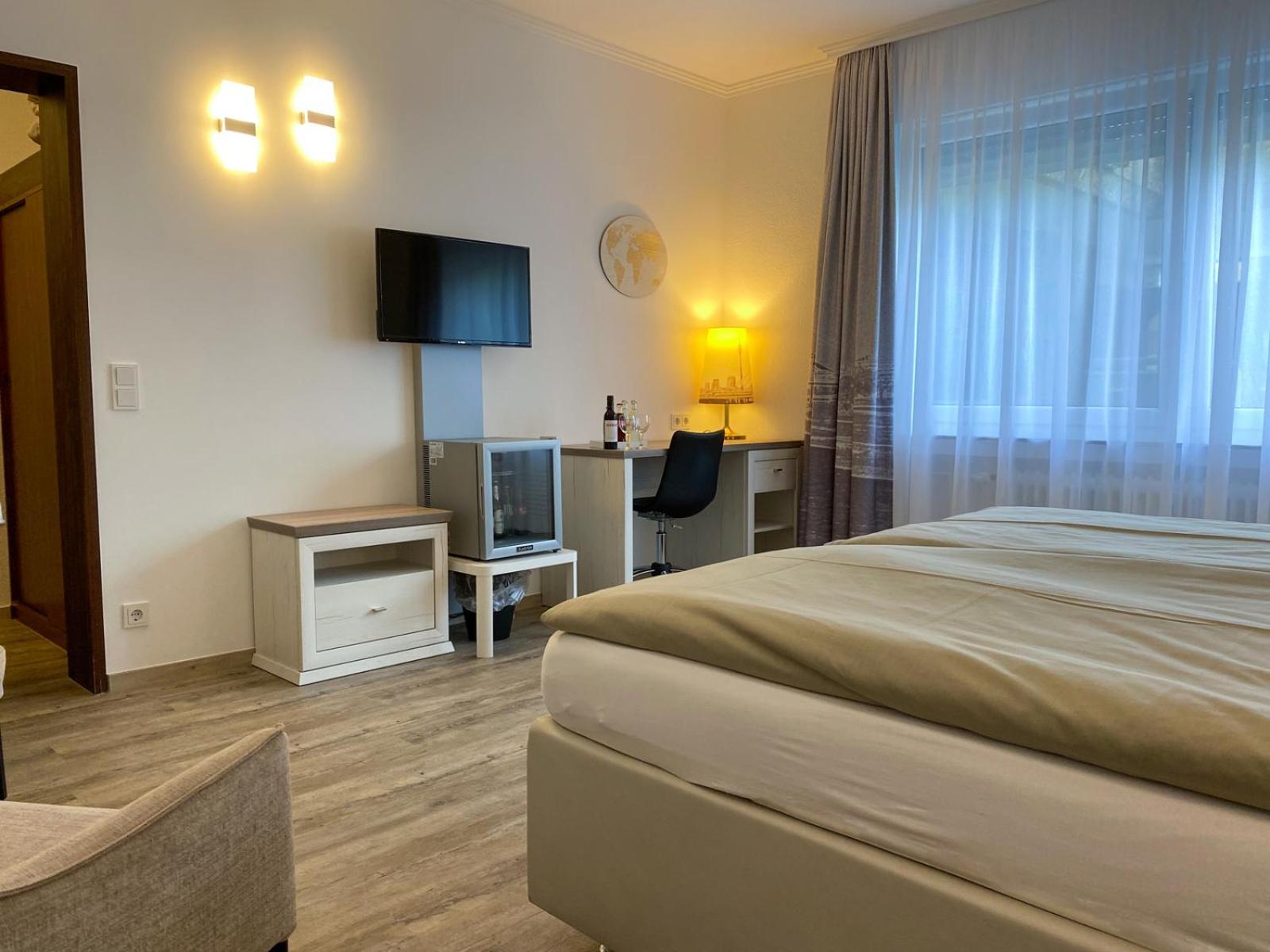 Hotel Angerland Garni 라팅겐 외부 사진