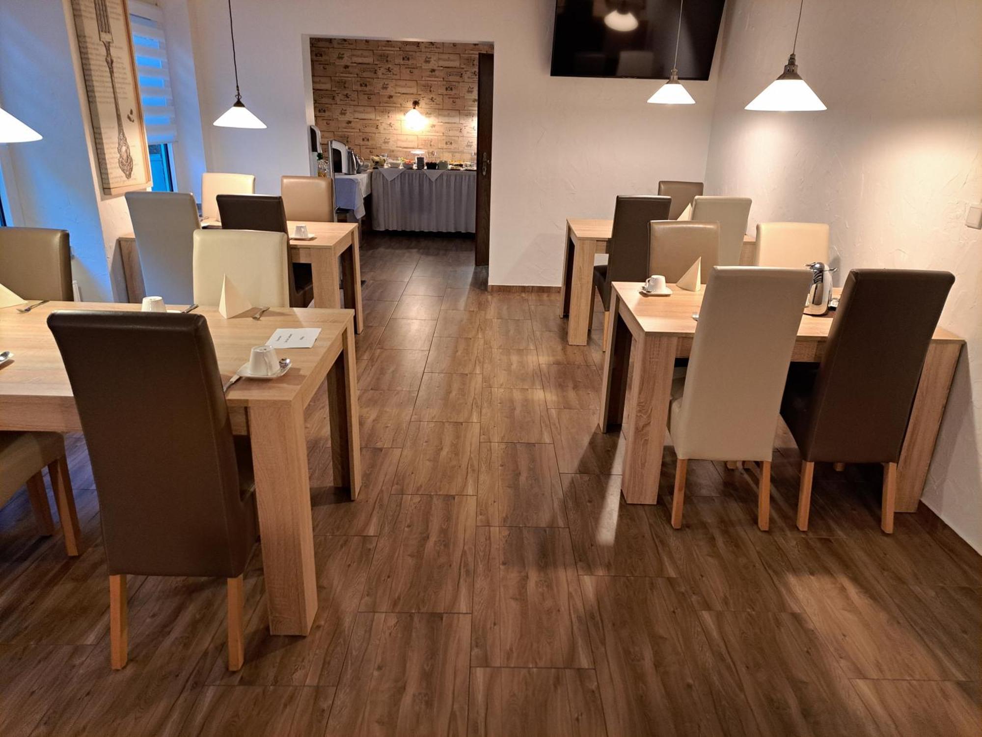 Hotel Angerland Garni 라팅겐 외부 사진