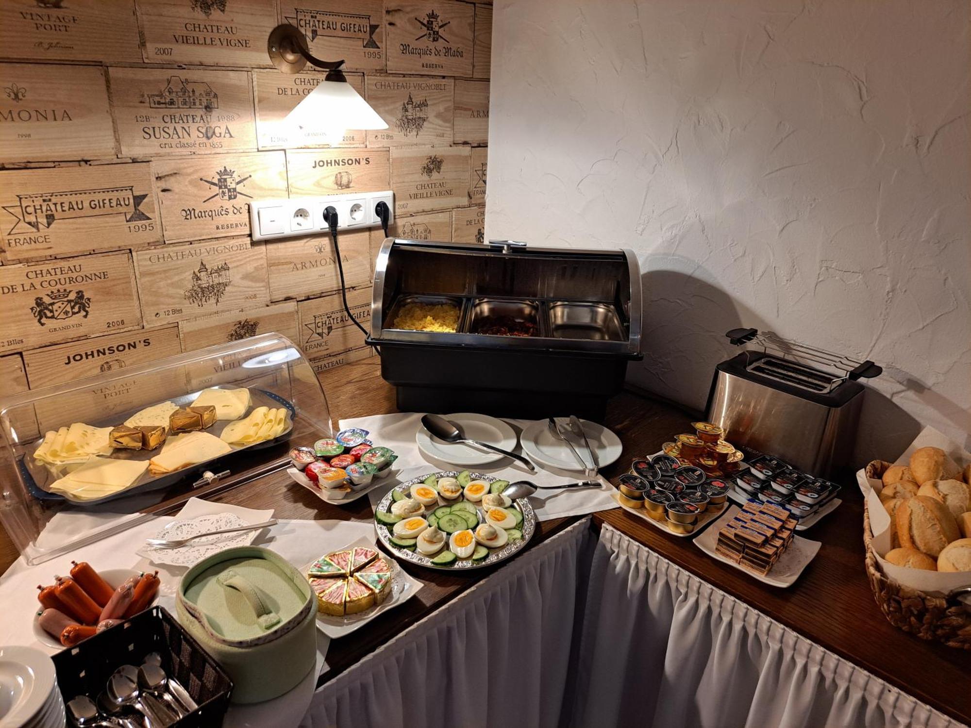 Hotel Angerland Garni 라팅겐 외부 사진