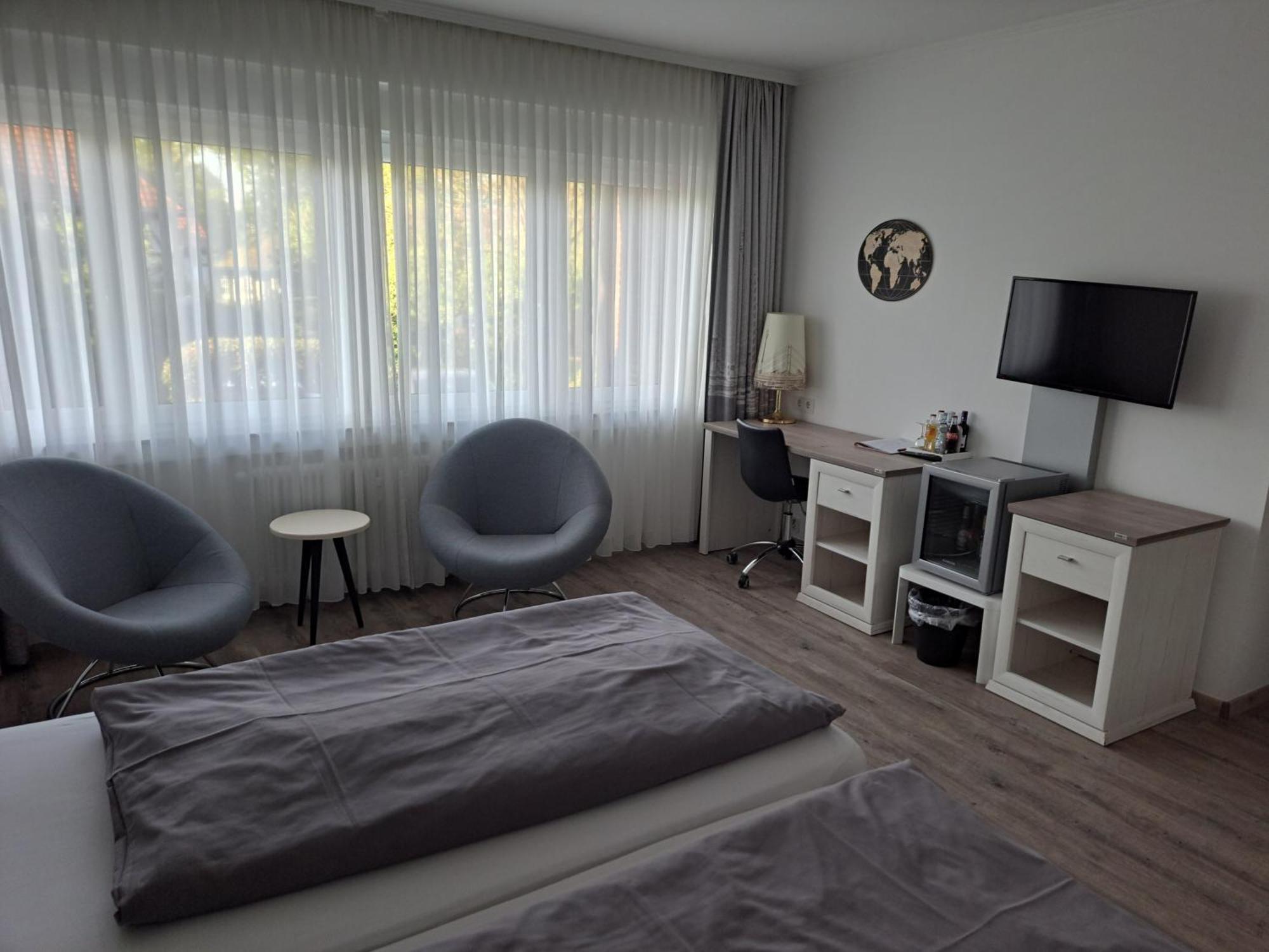 Hotel Angerland Garni 라팅겐 외부 사진